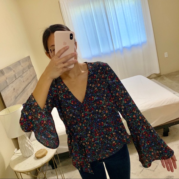 Nordstrom Chloe & Katie bell sleeve wrap blouse - Picture 4 of 7